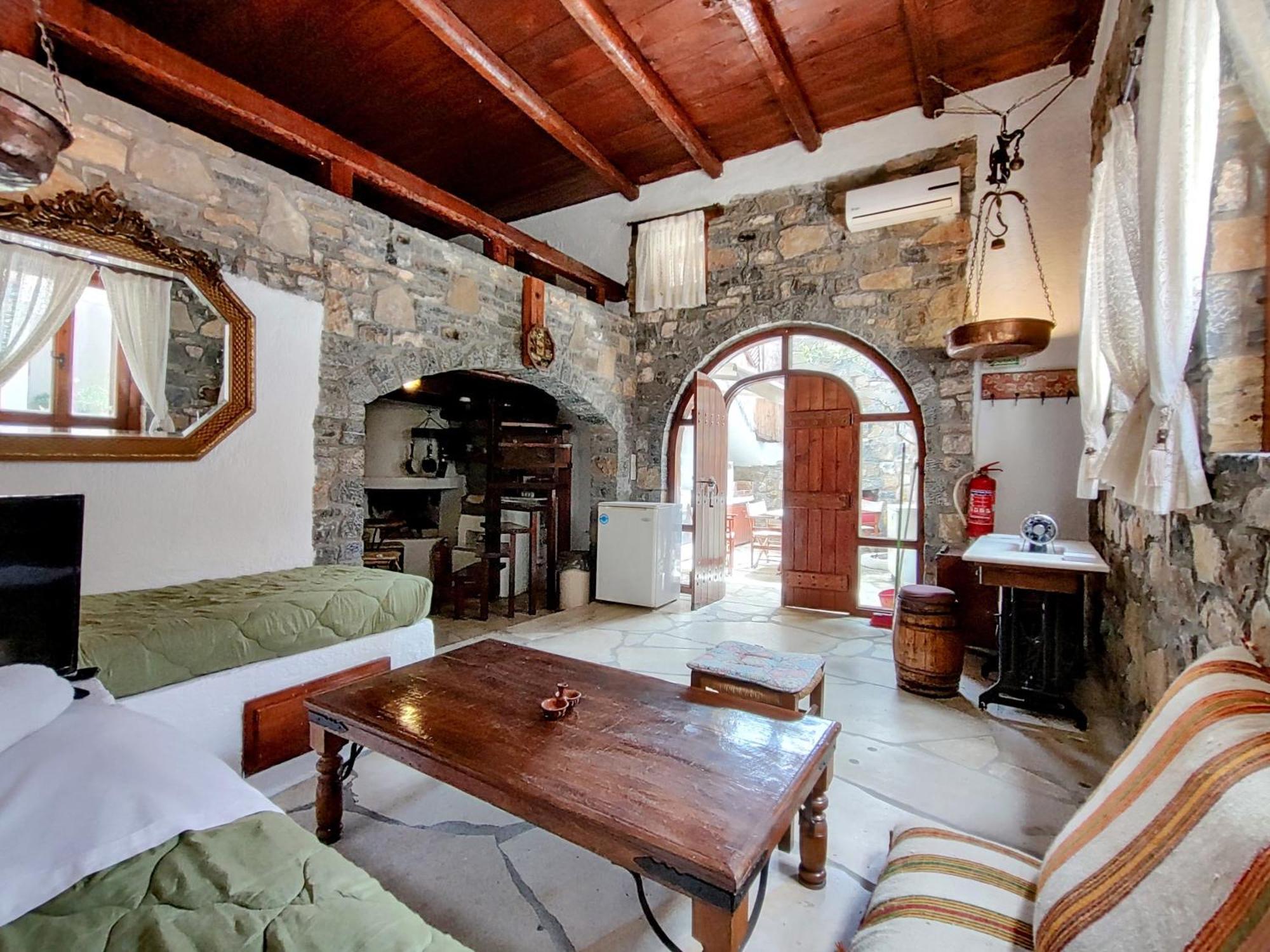 Elounda Traditional Homes Of Crete Bagian luar foto